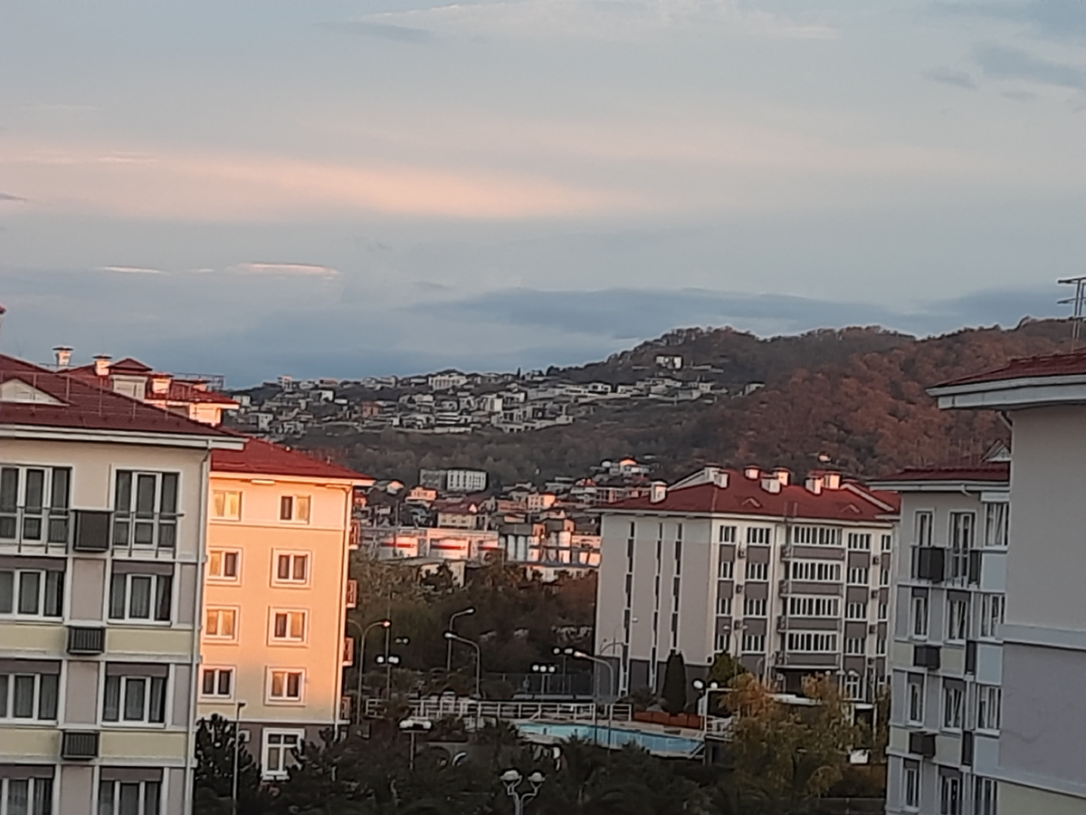 Вид из нашего окна на рассвете