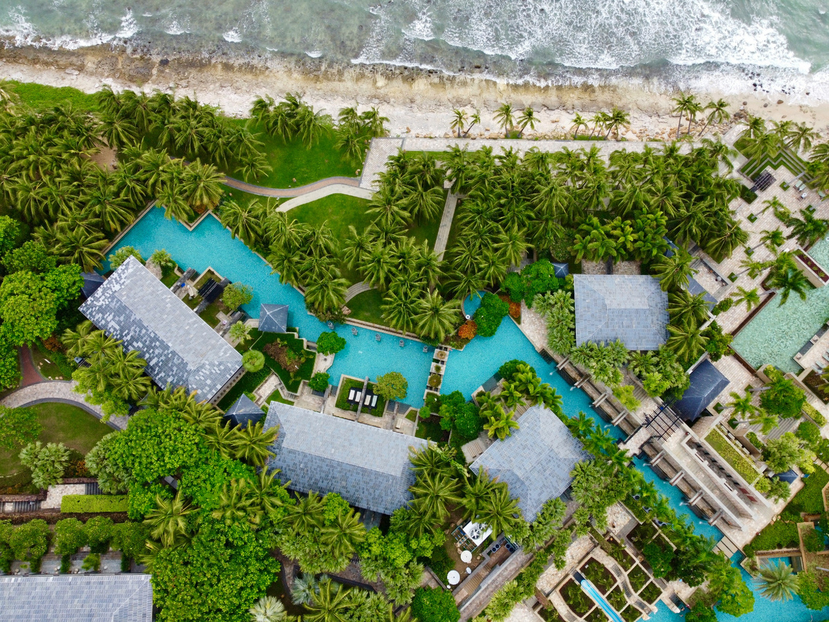 Photo by Yubin Zhou on Unsplash