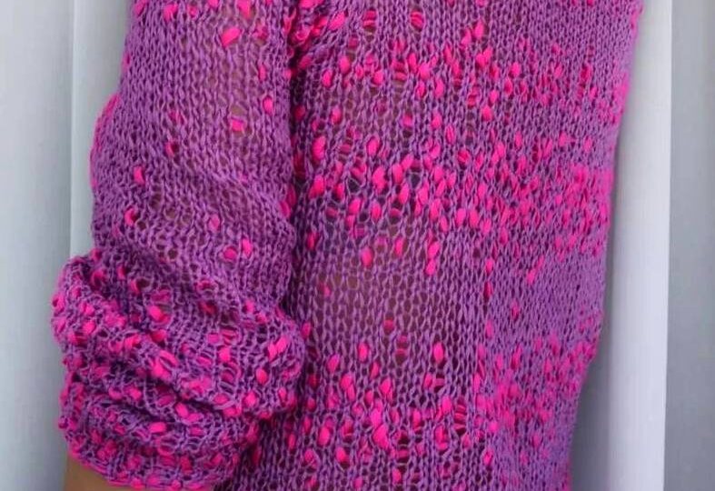 Стильно, красиво и просто: 5 моделей базовых свитеров и джемперов спицами с описанием