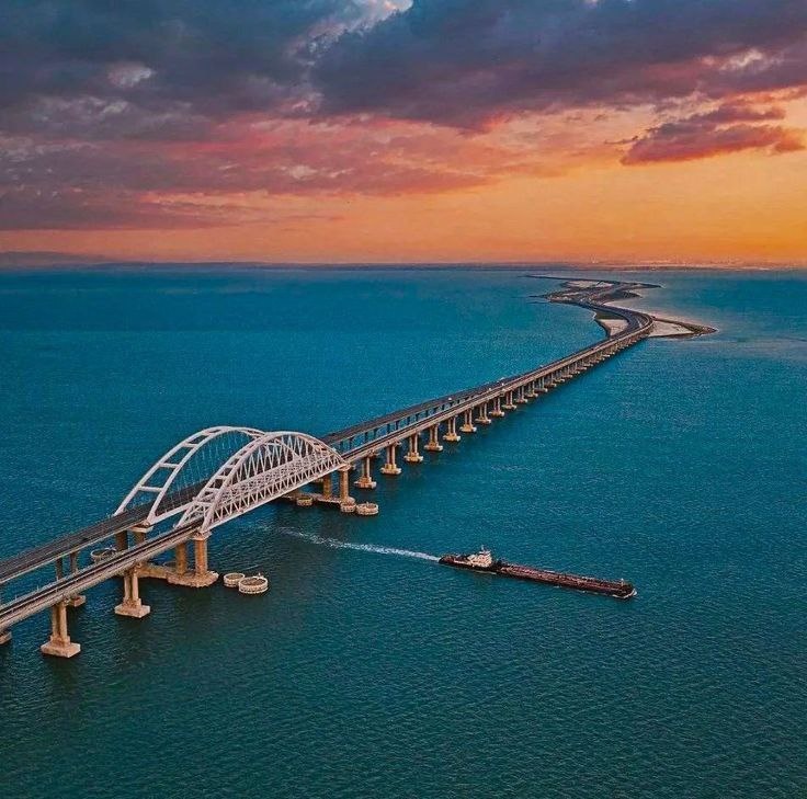 Крымский мост.