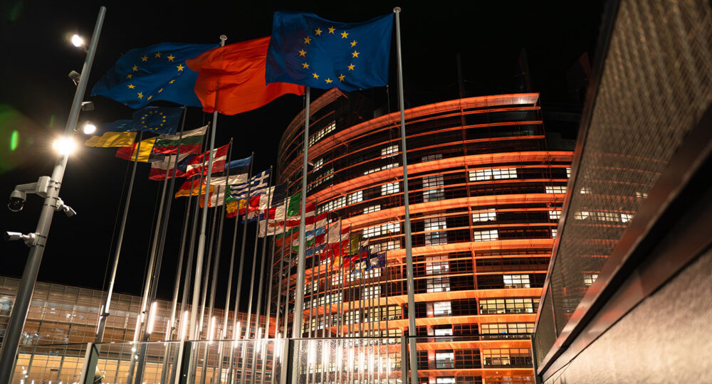 Премьер Бельгии предупредил об иске против ЕС из-за передачи российских активов Киеву