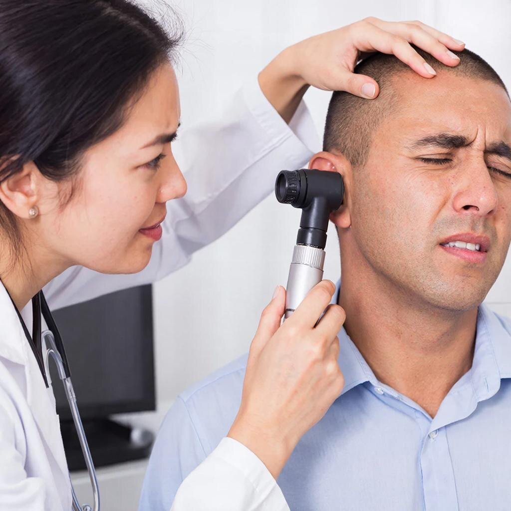 При наружном отите выраженный болевой синдром.