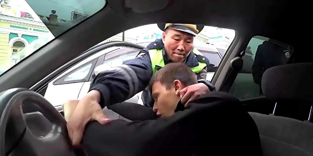 Слова, которые лучше не говорить инспектору ГИБДД: советы юриста