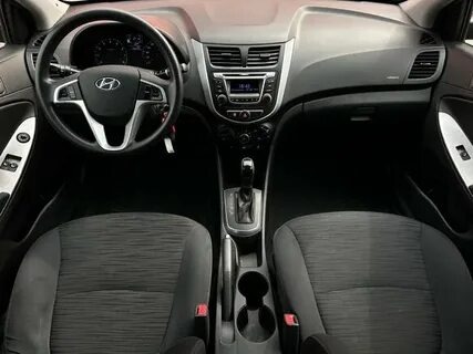 Hyundai Solaris первого поколения (салон)