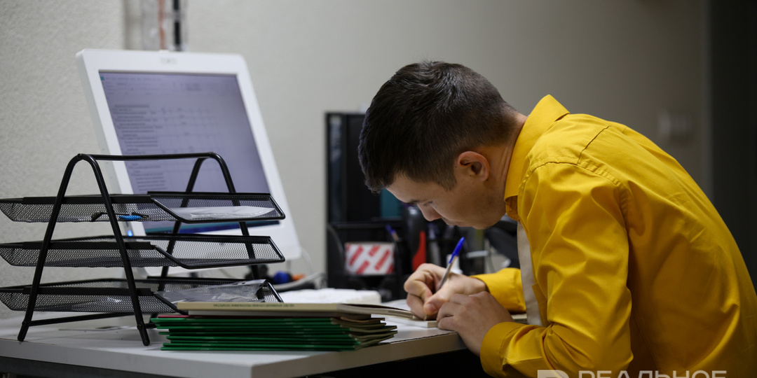 От 100 до 230 тысяч: названы сферы с самыми высокими медианными зарплатами