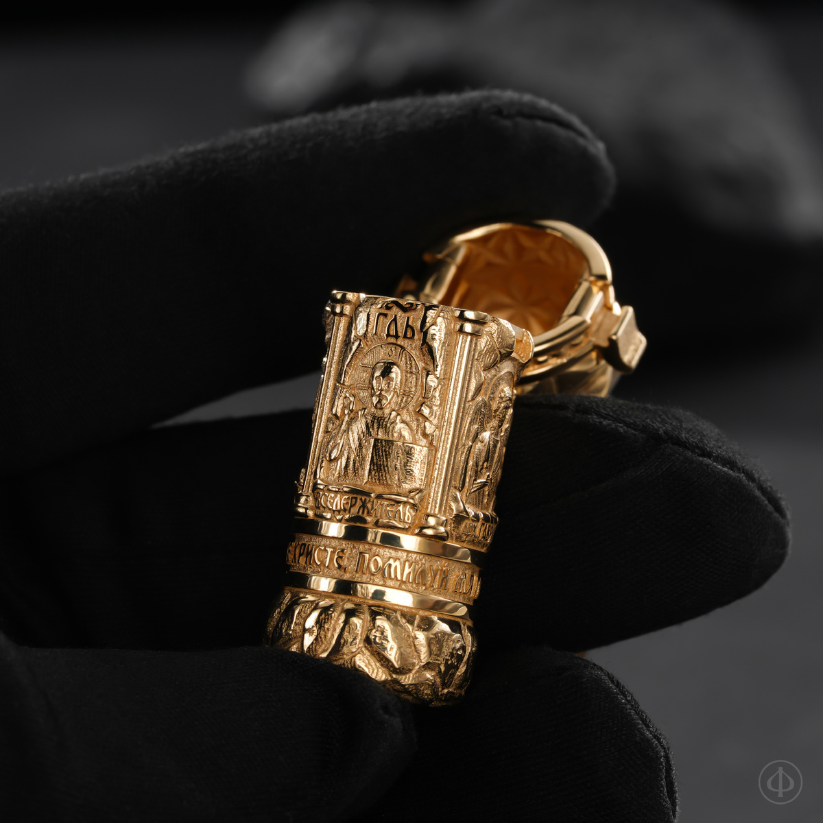 Колба-мощевик из золота 750 Арт.041