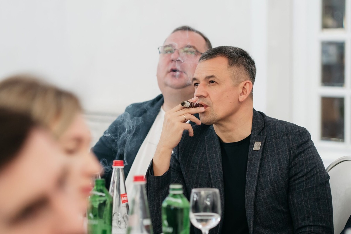 Александр Чурадаев на деловой части мероприятия