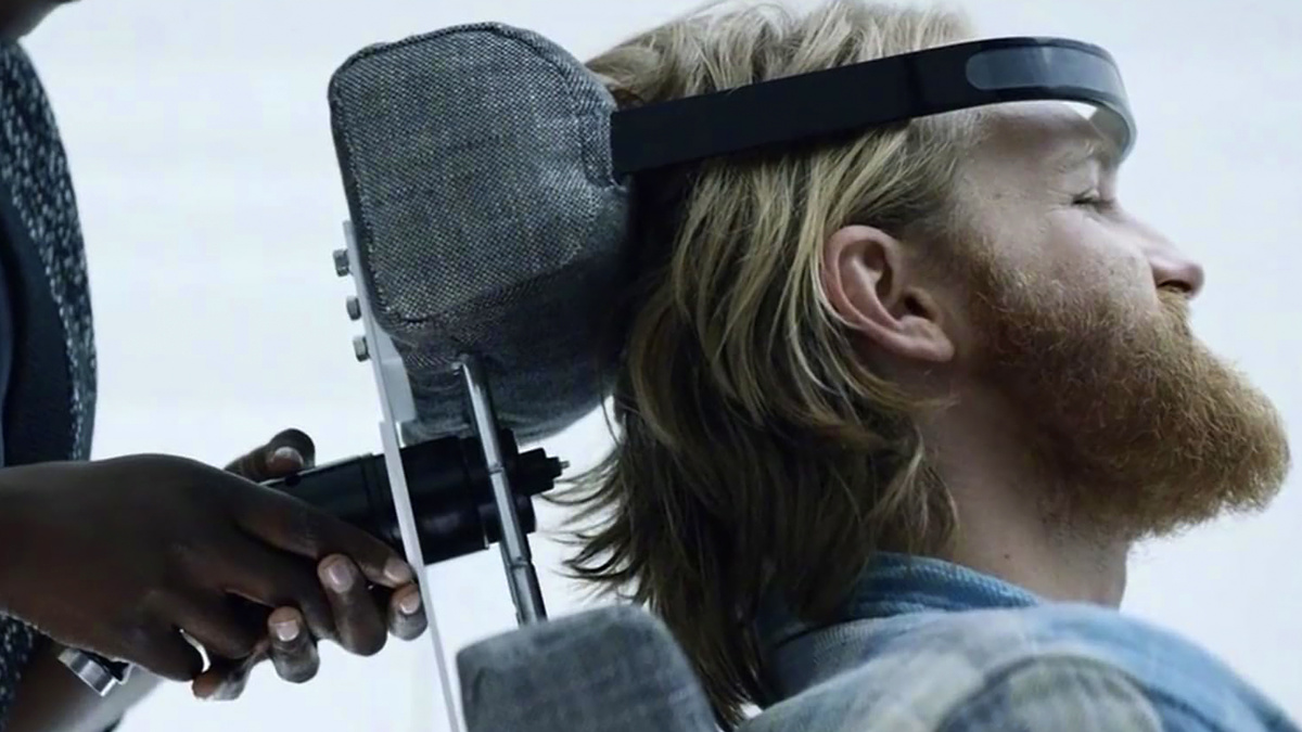 Кадр из сериала "Чёрное зеркало"