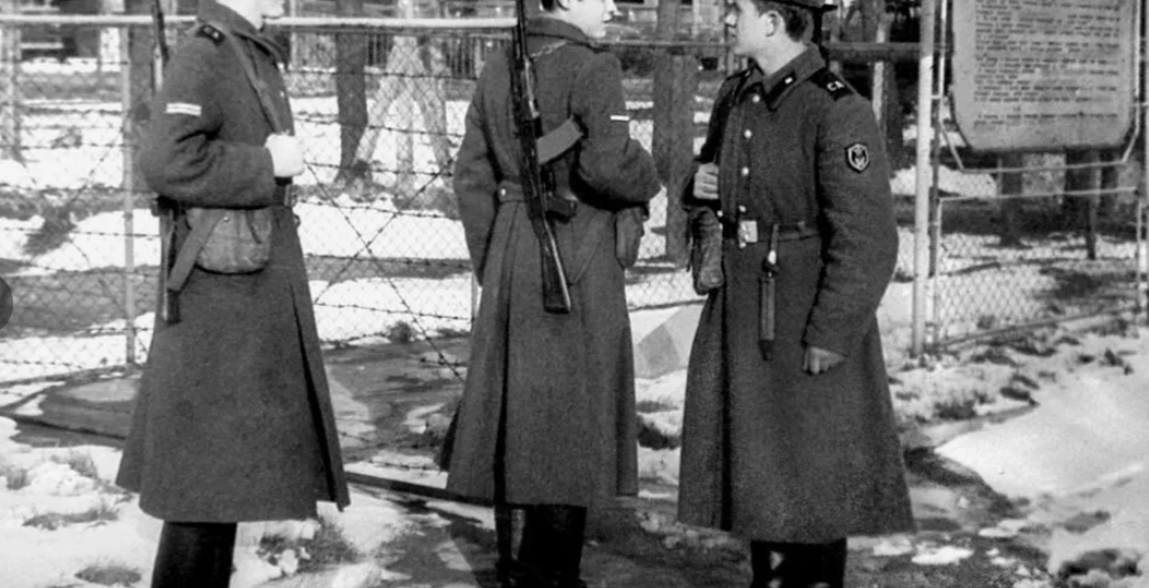 Смена часового.