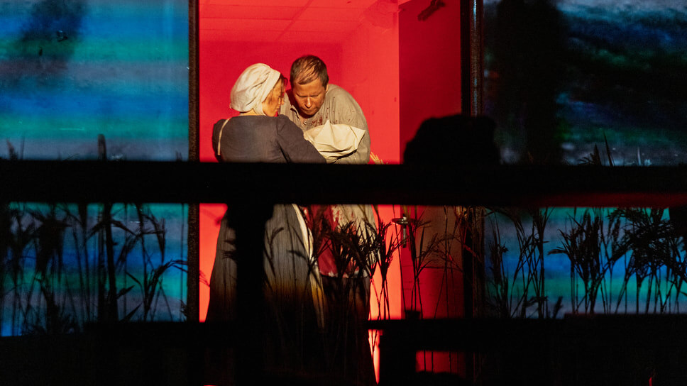 Сцена из спектакля «Вóмпир», режиссер Александр Чеботарев.📷Фото: Лена Белкина