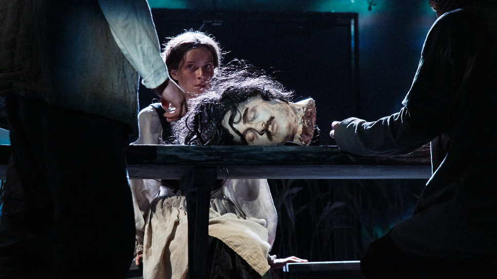 Сцена из спектакля «Вóмпир», режиссер Александр Чеботарев.📷Фото: Лена Белкина