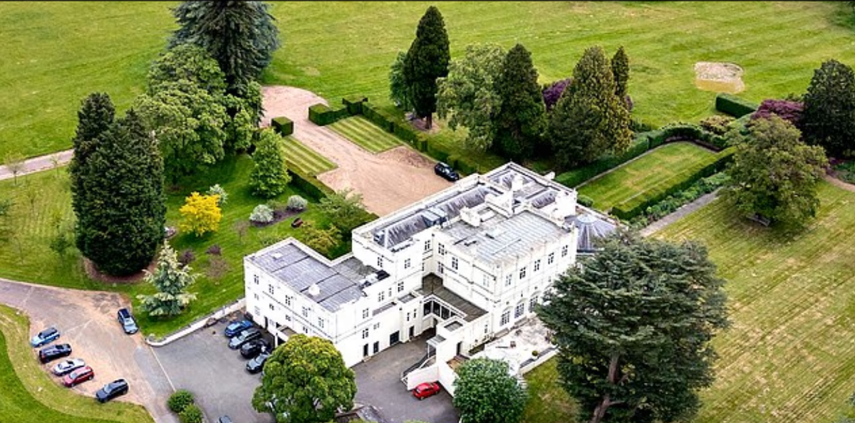 Королевский домик в Большом Виндзорском парке, бывший дом Эндрю Маунтбеттен-Виндзор 