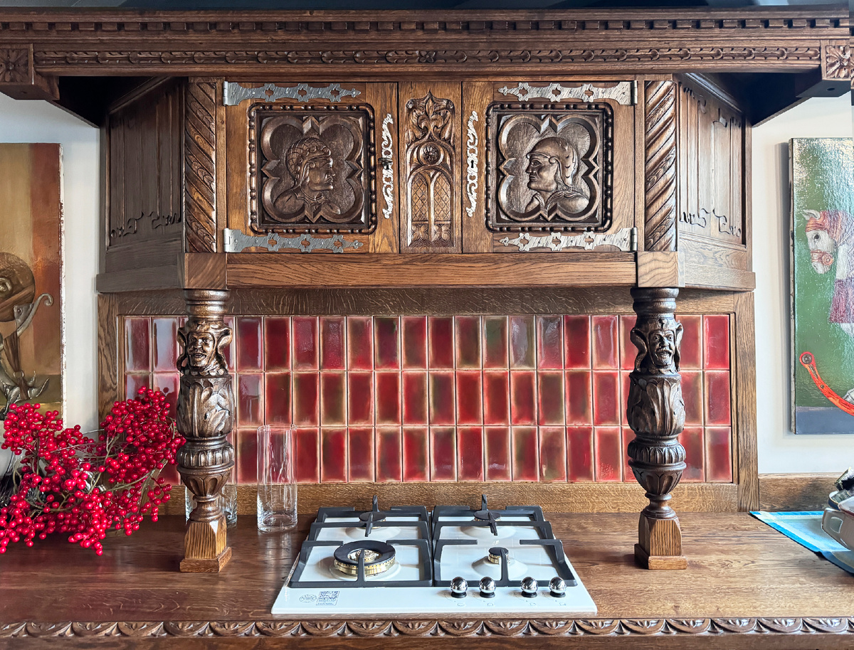 Керамический фартук из плитки ручной работы