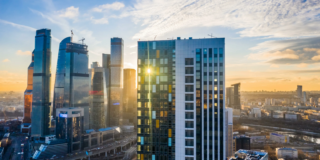 Верите, что жилье подешевеет? Это главная иллюзия 2026 года! Разбираем, куда реально движется рынок