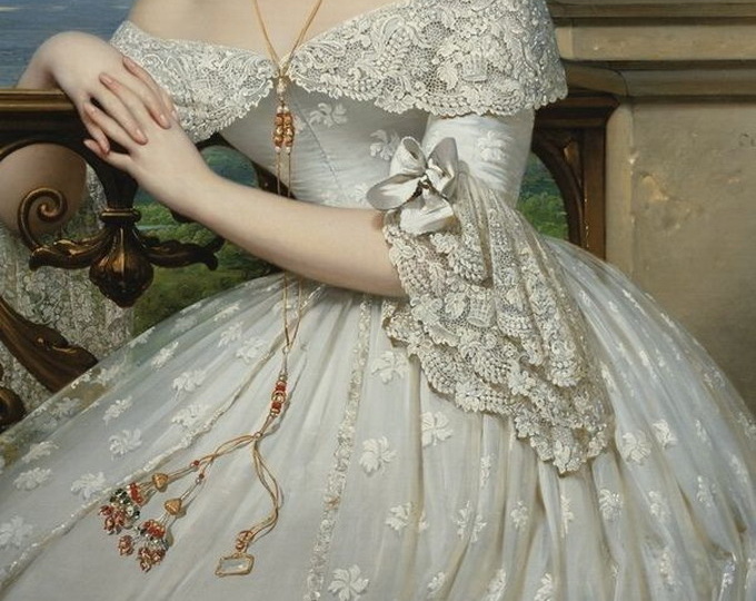 Кружевные оборки как морозный узор на стекле