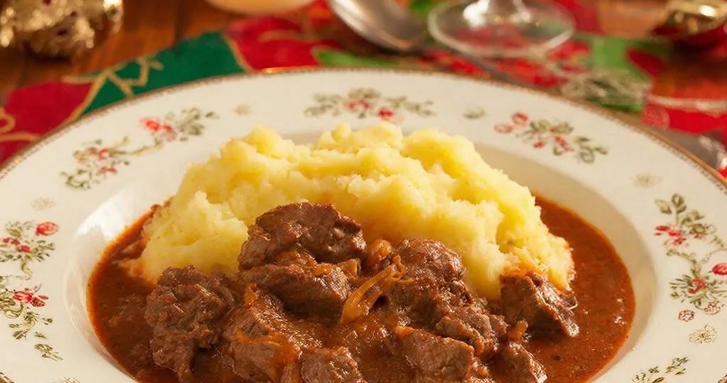 Ароматное рагу из говядины: рецепт, перед которым невозможно устоять