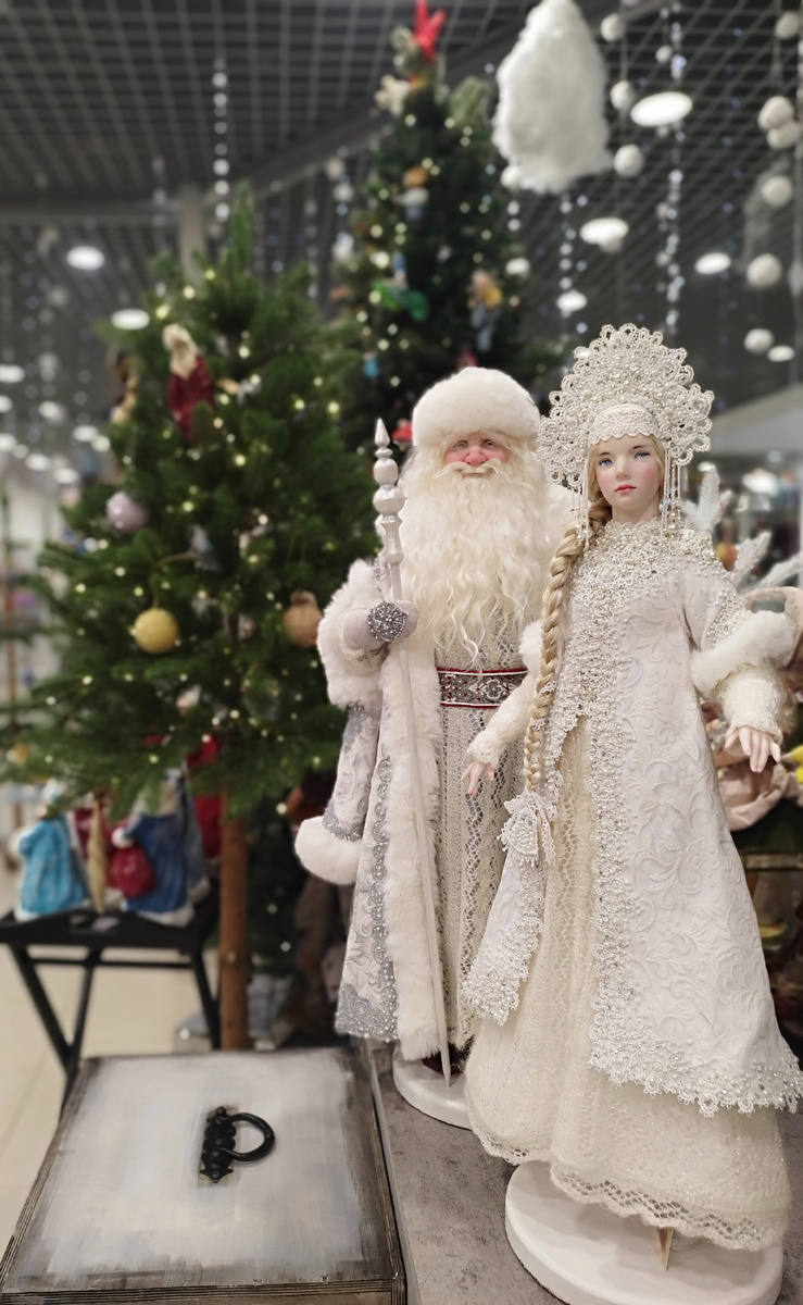 Авторские куклы Дед Мороз и Снегурочка, фарфор
