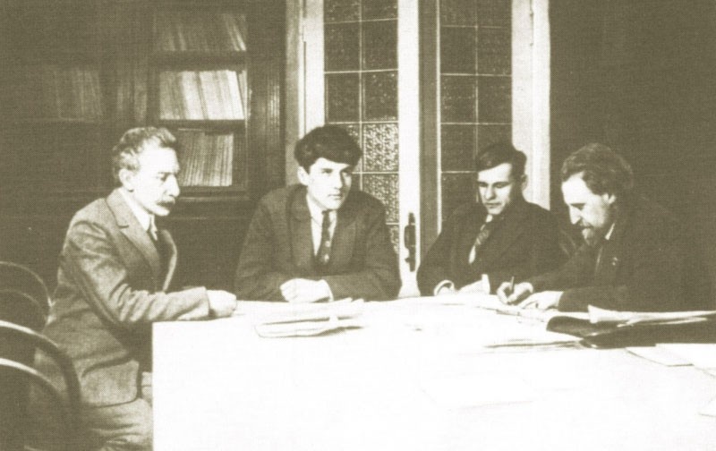   Фото: Федоровский институт. Работа над «Определителем кристаллов». 1934-1935 гг.