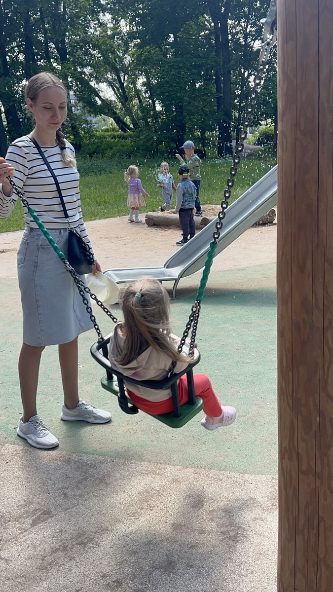 Одноклассница Маша с дочкой Полиной