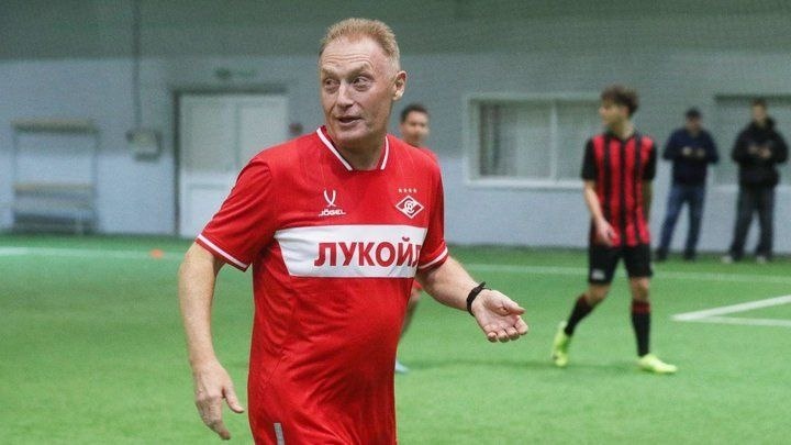 С детства за Спартак! За коней - та никогода! Только за свиней!!!)))