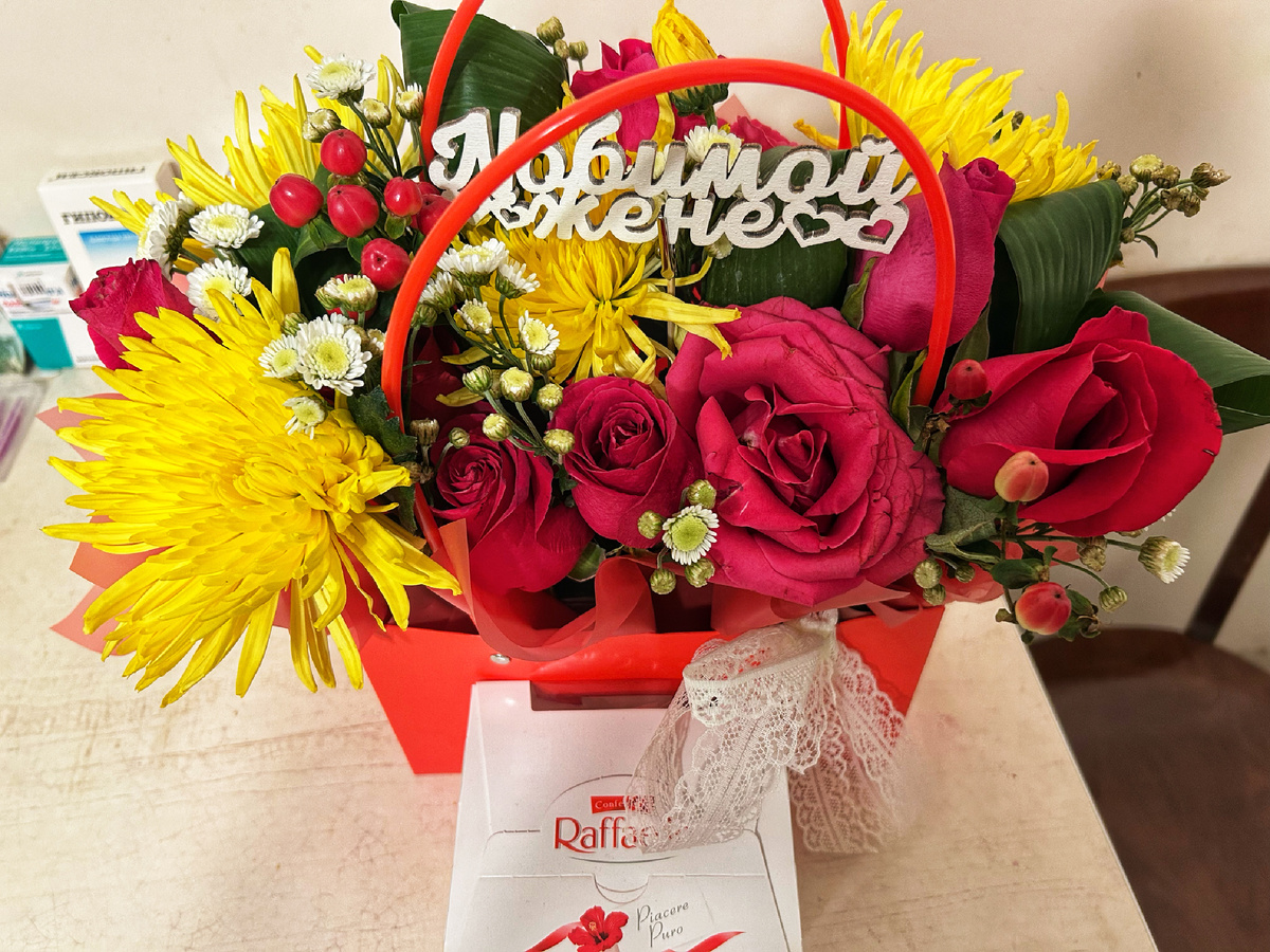 Сегодняшнее фото, и конечно же, на заднем фоне таблетки)