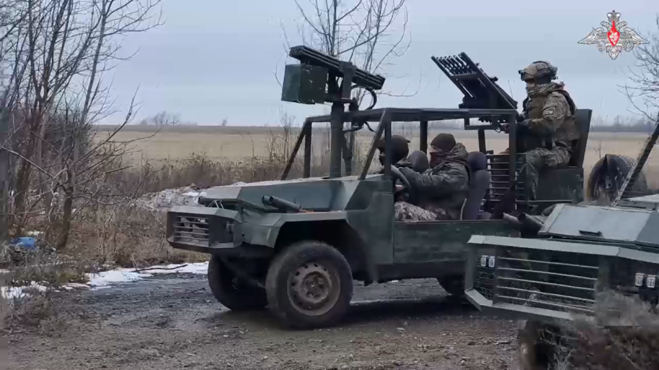    Работа группы противодействия БПЛА на багги. Источник: Скриншот из видео Минобороны РФ