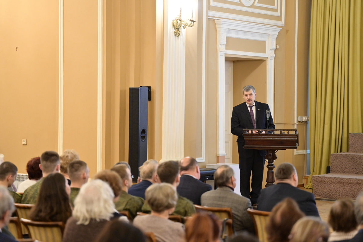 Завкафедрой российской истории ФИПН ТГУ Сергей Некрылов на презентации книги