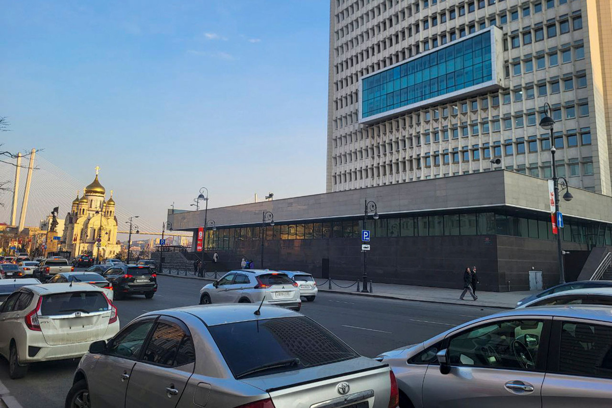 Машинами без номеров заняты многие дороги во Владивостоке.  Фото: Фото: ФедералПресс / Анна Миронова