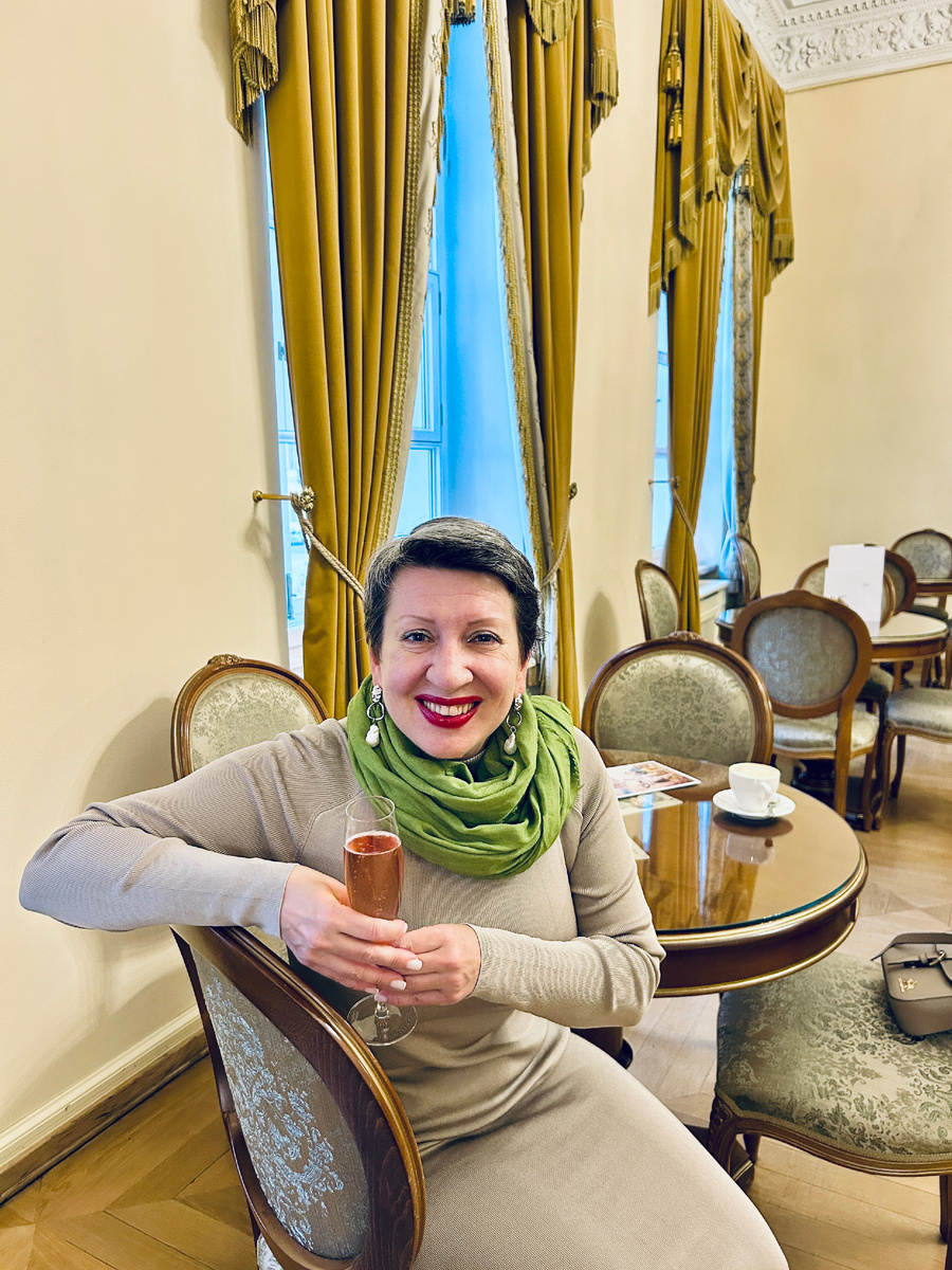 Театр начинается с буфета 