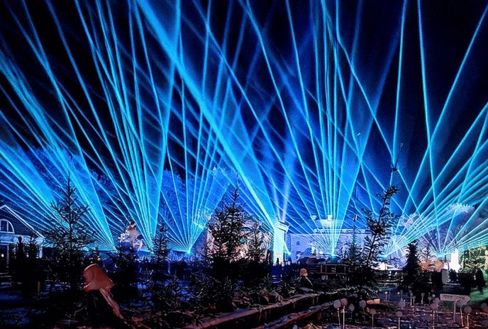 Зрители могут влиять на сюжет представления через мобильные приложения