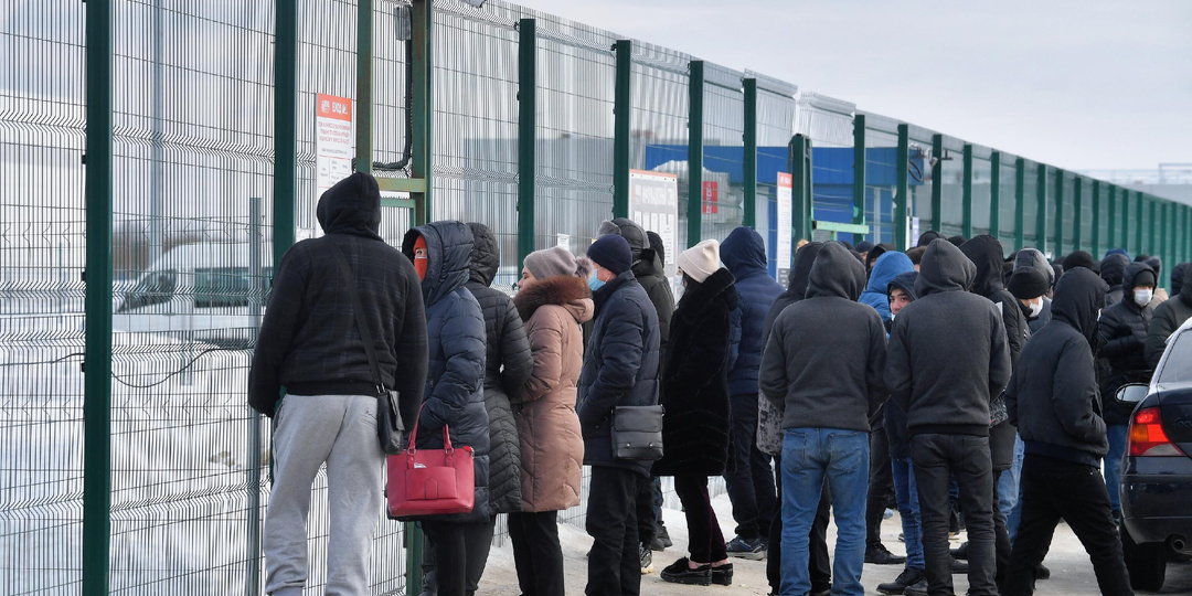 В Крыму продлили запрет мигрантам на работу во всех сферах, кроме стройки и туризма