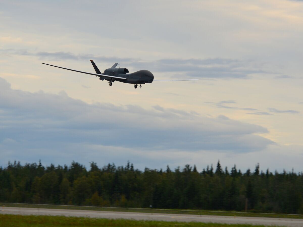    Стратегический разведывательный беспилотный летательный аппарат ВВС США RQ-4 Global Hawk | © Фото : U.S. Air Force / Airman 1st Class Tristan D. Viglianco