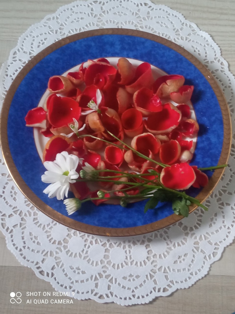 Фото на конкурс "Грибная поверхность" от Татьяны Смирновой. Восьмое место. Более высокое, шестое место у инсталляции "Грибная медведица из мха" - листайте.