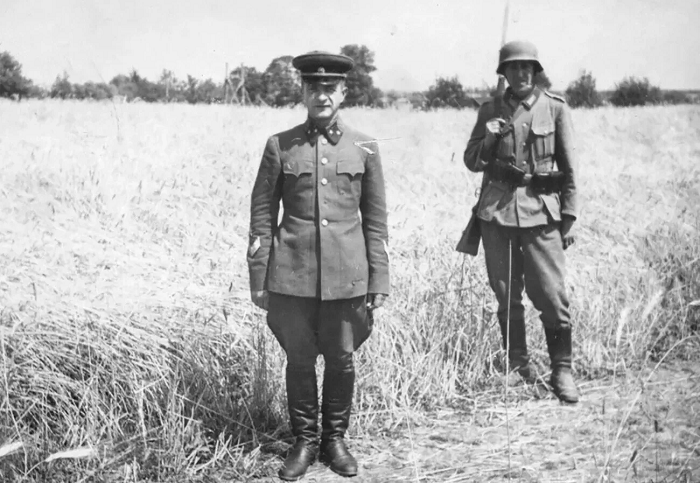 Что сделал пленный советский генерал увидев, как фашист пинает пленного