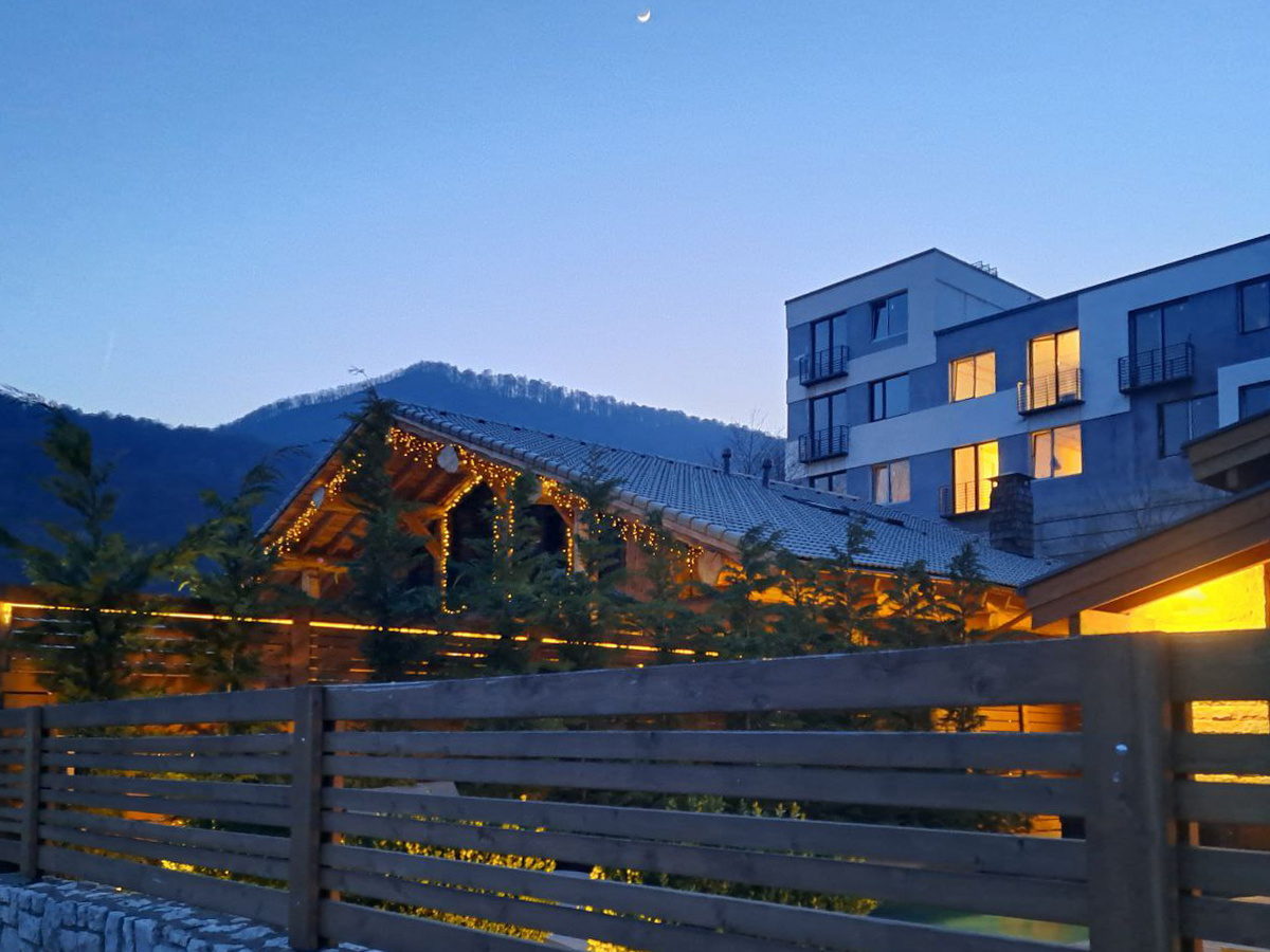 Как воюют за квартиру в Сочи.  Фото: Фото: ФедералПресс / Евгений Поторочин