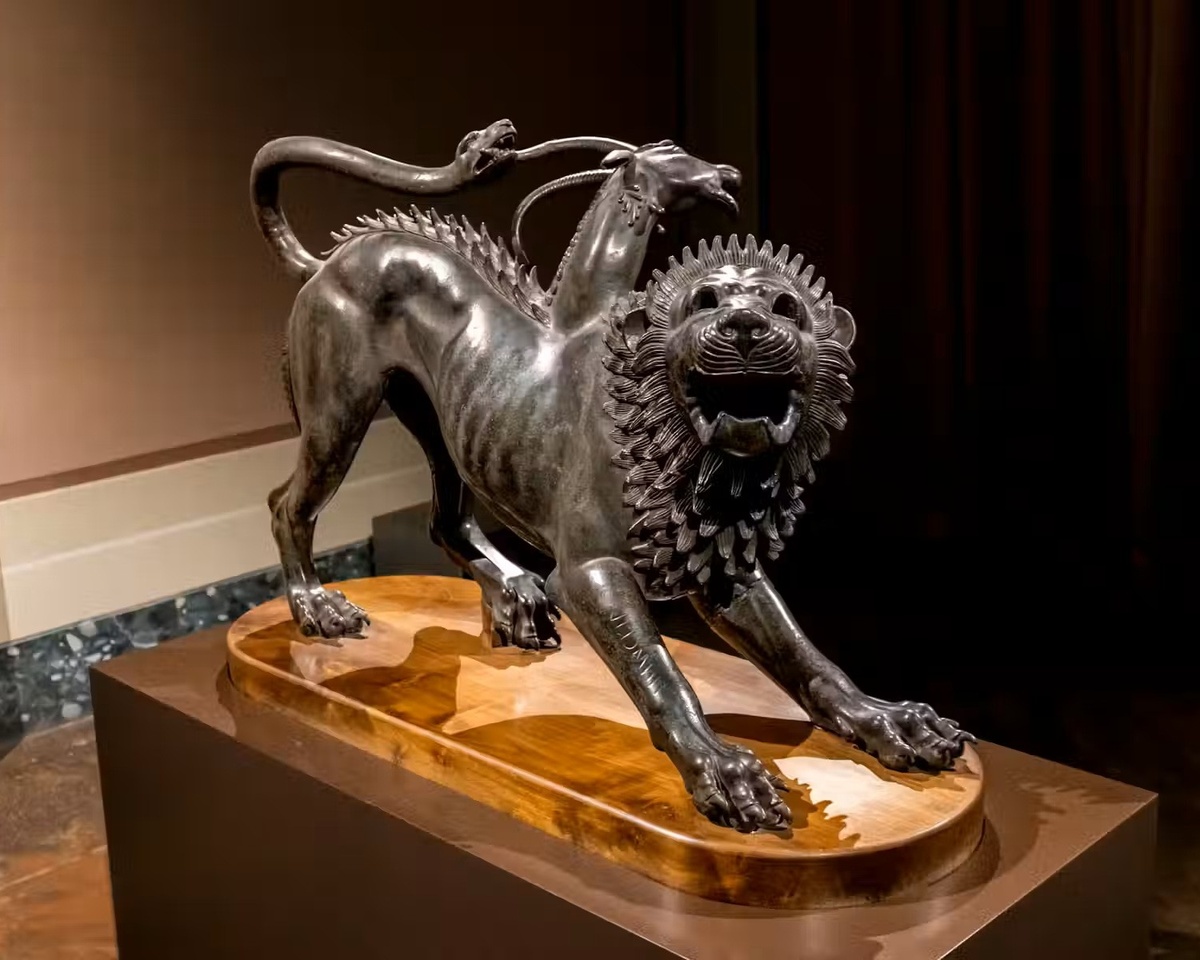 Химера из Ареццо. Этрусская бронзовая статуя V века до н.э. Археологический музей, Флоренция