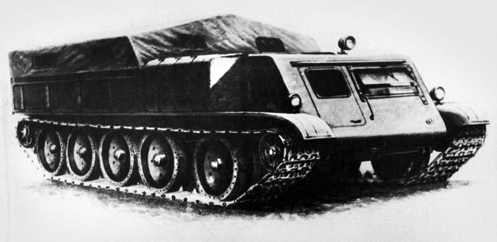 И это тоже АТ-42. А вот фото тягача с испытаний пока нет.