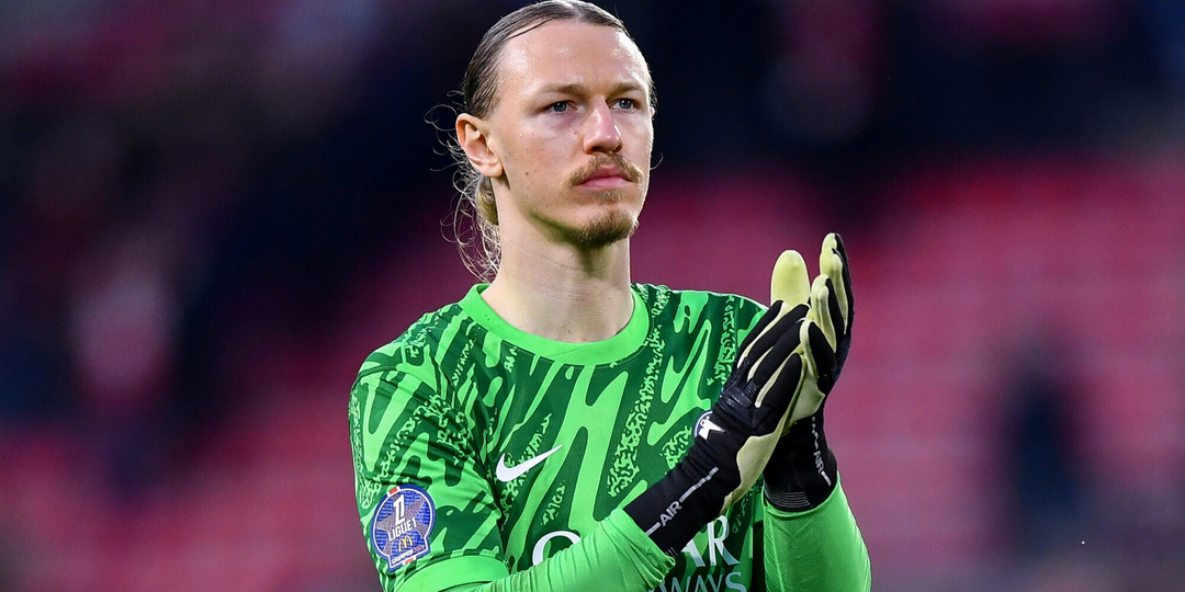 От скамейки запасных до звезды матча в Бильбао. Как Матвей Сафонов за две игры перезапустил карьеру в ПСЖ?