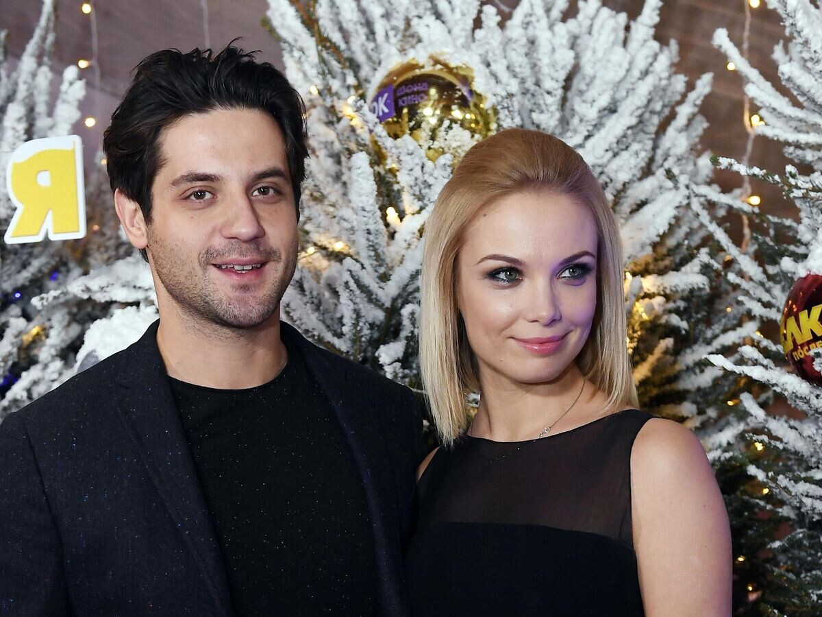    Актеры Марк Богатырев и Татьяна Арнтгольц на премьере заключительной части новогоднего альманаха "Елки последние" в кинотеатре "Октябрь". | © РИА Новости / Екатерина Чеснокова