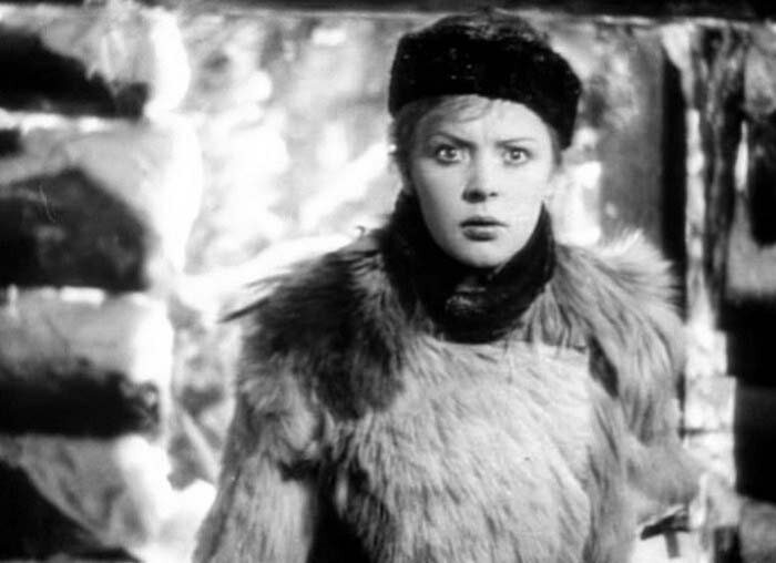 Зоя Фёдорова в фильме "Подруги"