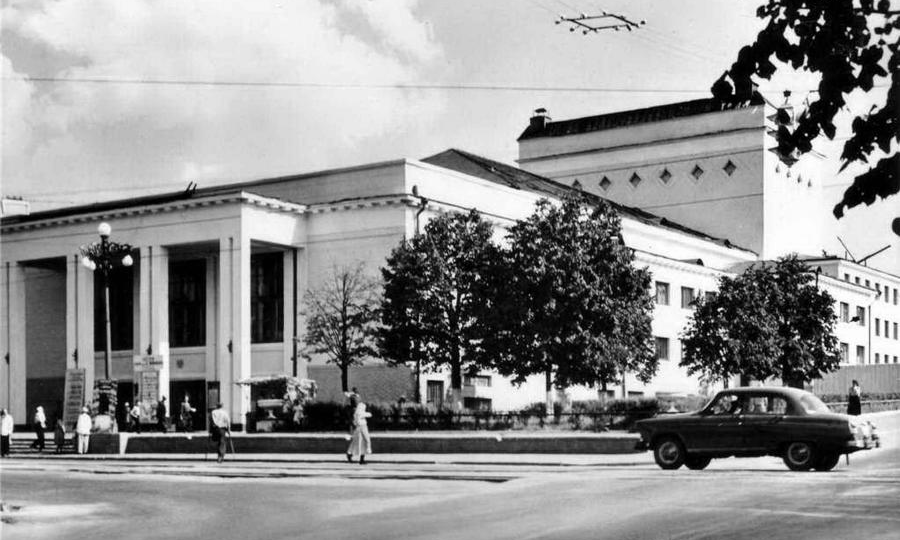 Не только «Лебединое озеро»: как нижегородский театр отмечает 90-летие и удивляет публику