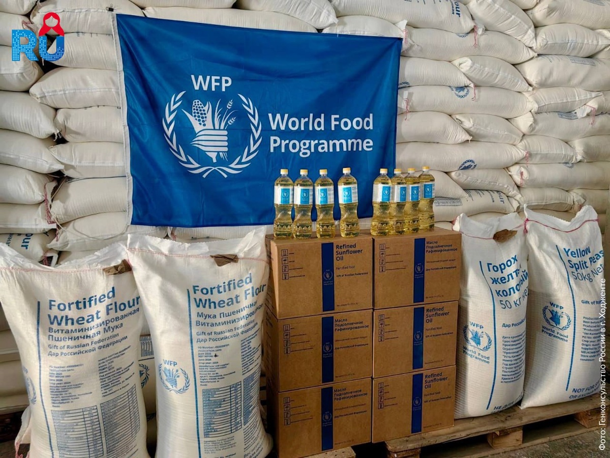 Программа школьного питания ВПП ООН работает в Таджикистане с 1999 года и охватывает 593 школы в Согдийской области, в которых более 144 тысяч учеников из 15 районов получают горячие обеды. В рамках Программы 11 районных хлебопекарен выпекают свежий хлеб для школ, используя муку, поставленную Россией.