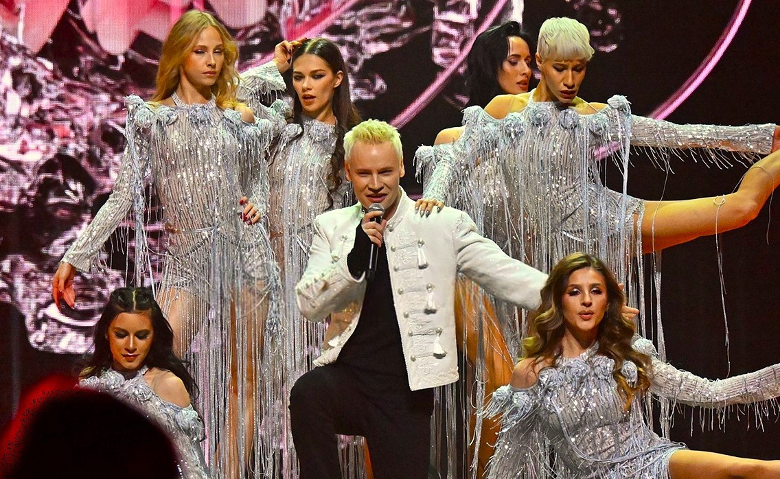 На сцене Ярослав Дронов (SHAMAN)