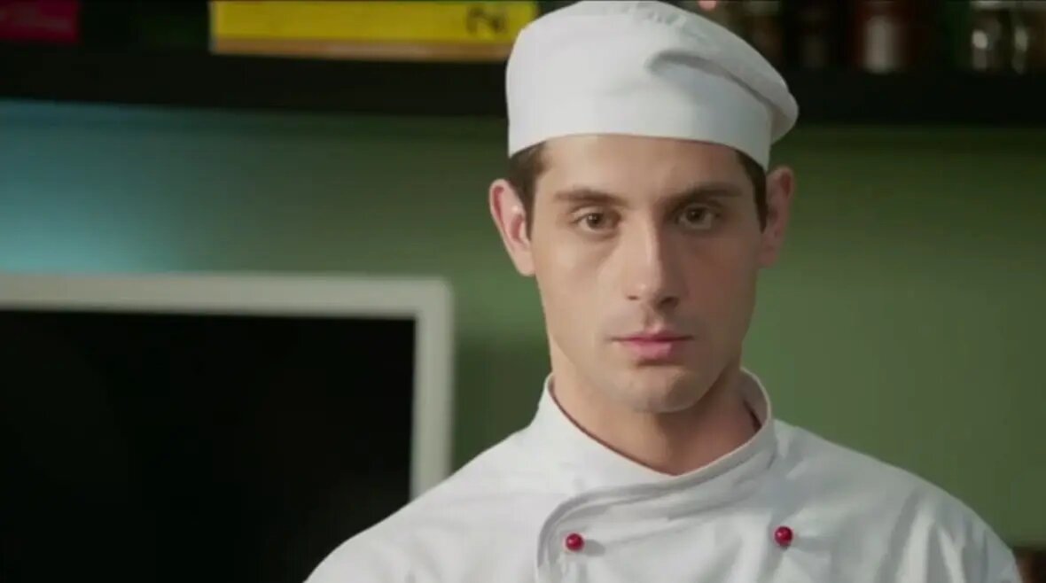    Марк Богатырёв. Фото: скриншот из сериала «Кухня».