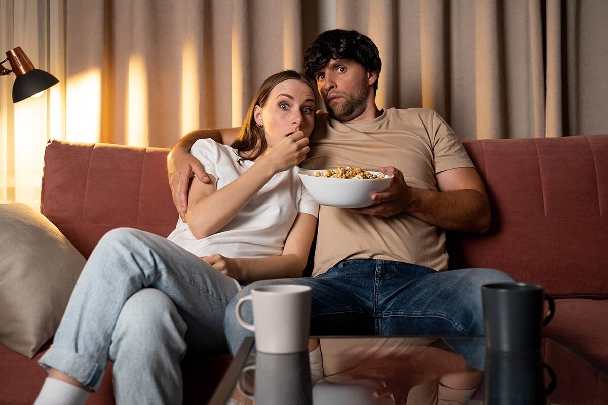 Сериалы про жестокие преступления — зрелище не для слабонервных. Источник: Grustock / Shutterstock / FOTODOM📷
