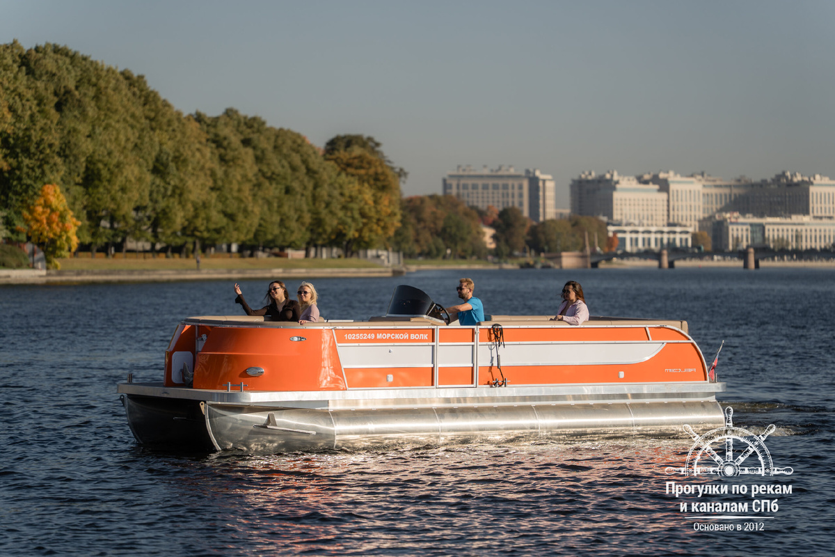 Катер "Морской волк" от компании Прогулки по рекам и каналам