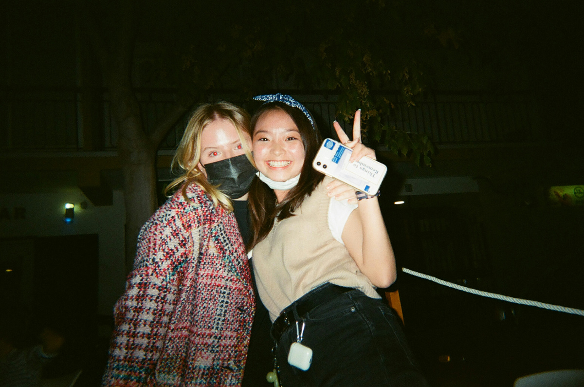 Зумеры — это те, кто родился примерно между 1997 и 2012 годами.