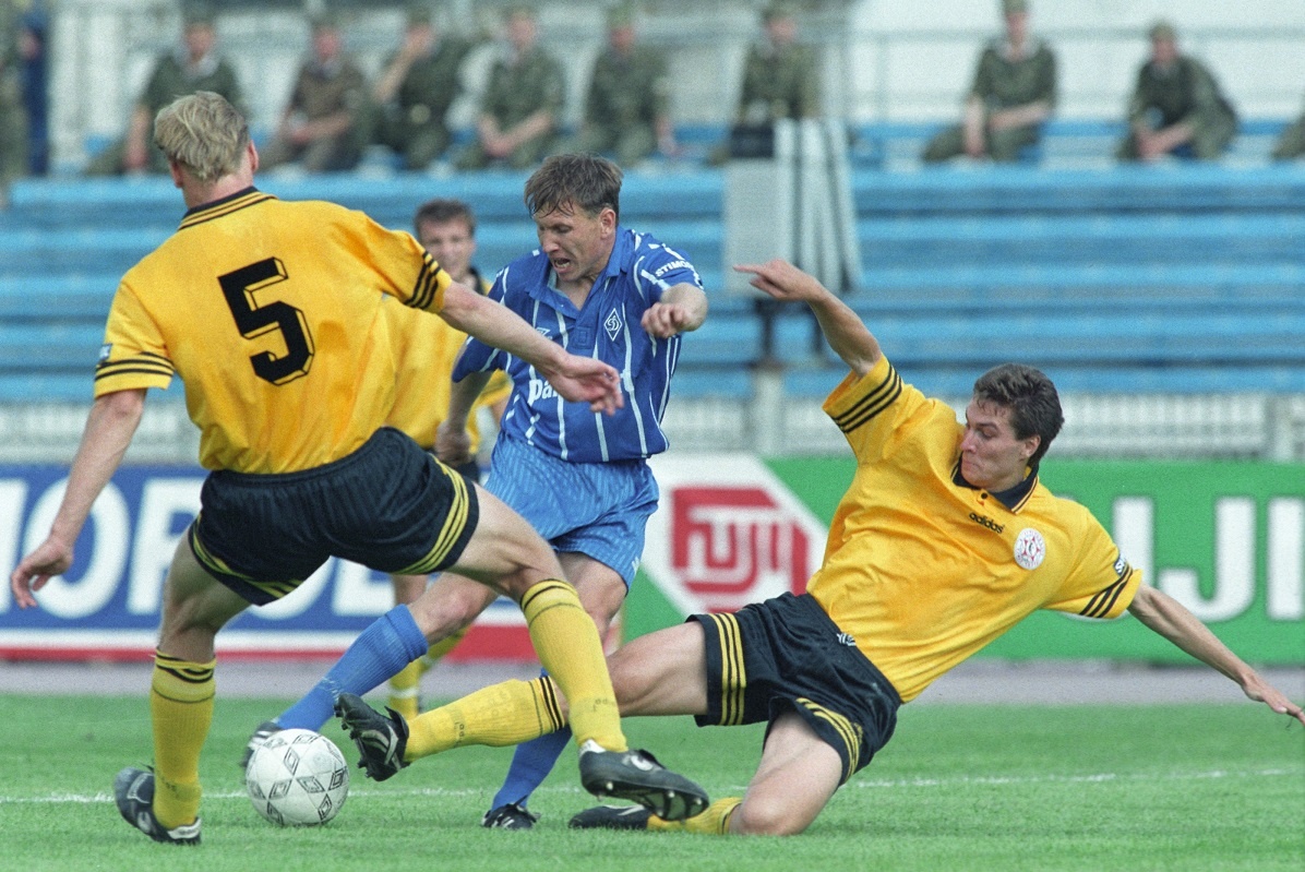 Дмитрий Черышев (в центре)