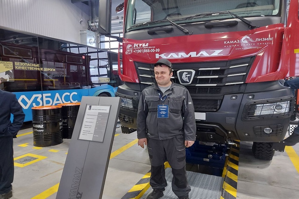    Сервисный центр в Грамотеино сможет ежегодно продавать свыше двухсот единиц техники, проводить ее обслуживание и ремонт / Фото Юлии Потаповой