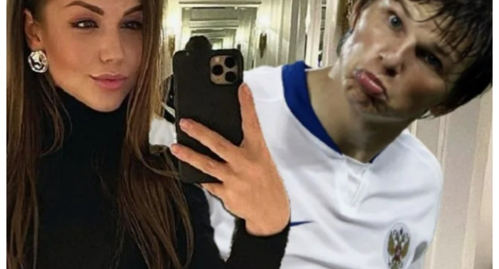 Аршавин урезал алименты 6 детям через суд: "Он так и будет их рожать"